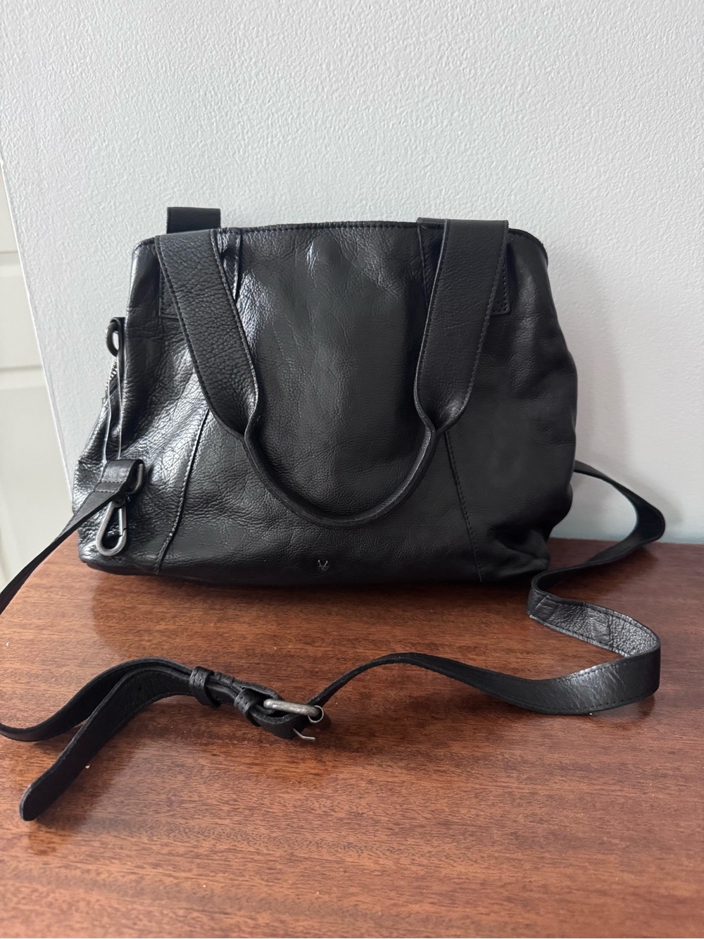 Vilenca Classic Black Leather Shoulder Tote with Removable Strap